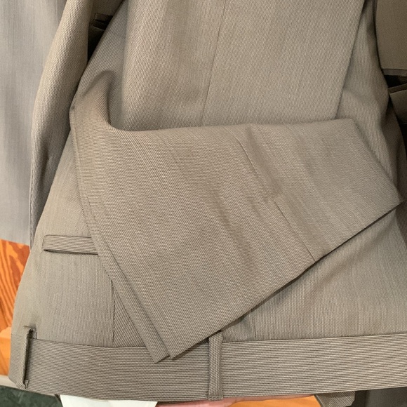 Pronto Uomo double button suit size 42R - Picture 6 of 7